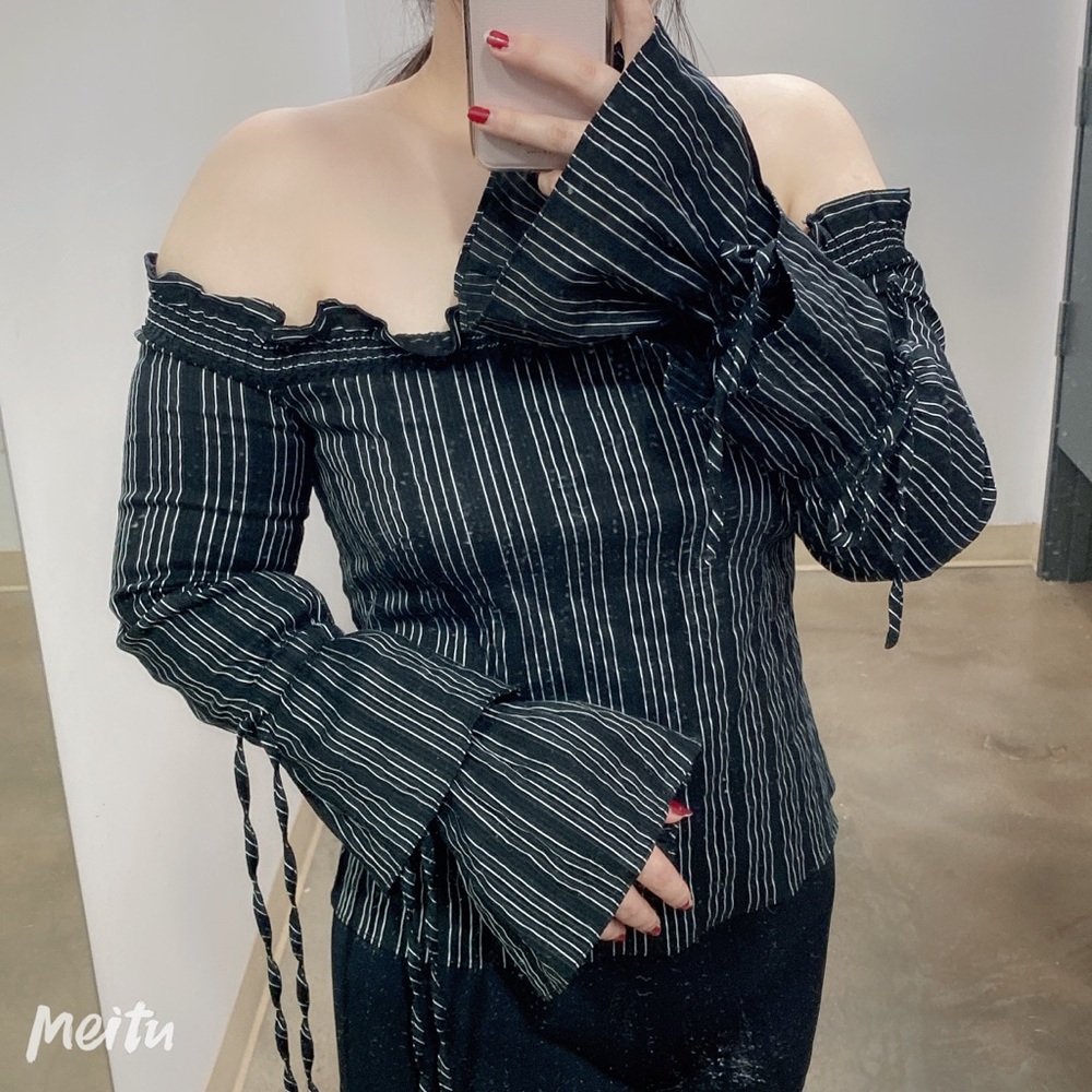 INTERMIX Black Off-shoulder Striped Crop Top S
